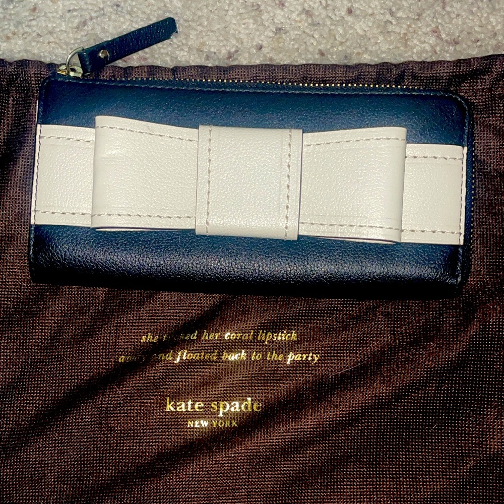 Kate Spade Bow Two-Tone Leather Zip Around Wallet, Black/Soft Porcelain